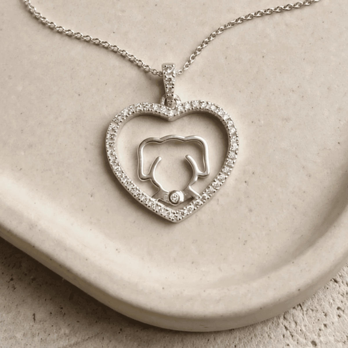 Collar de Plata 925 con Dije Corazón, Perrito y Circonias – Fidelis