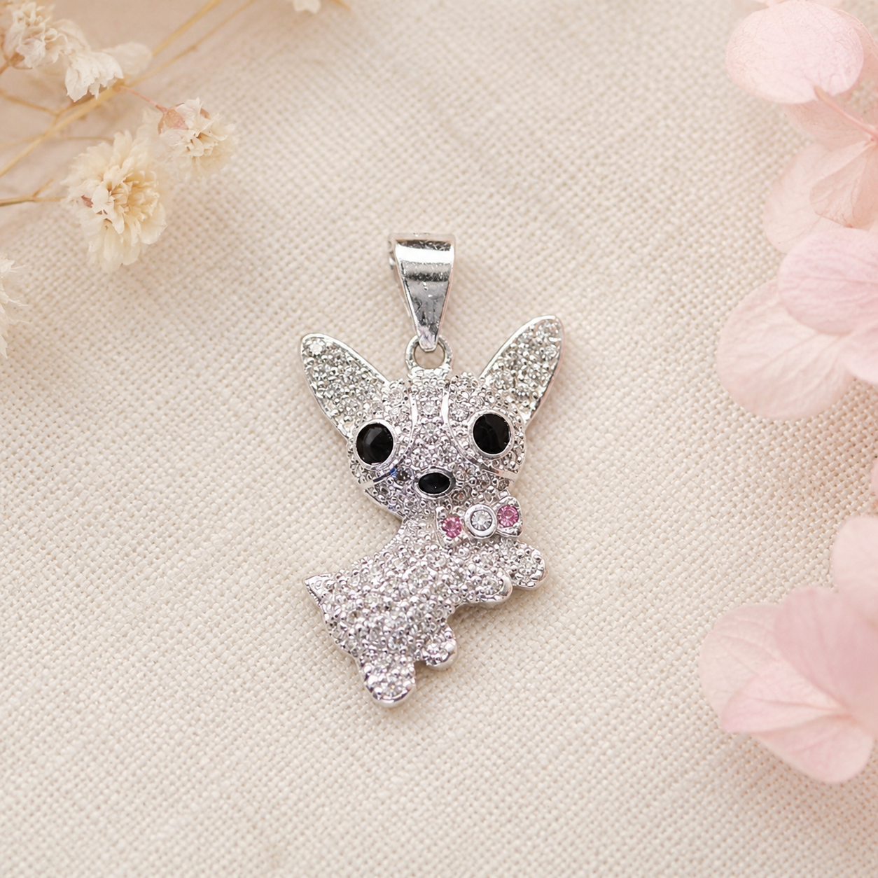 Dije Chihuahua de Plata 925 con Cubics – Chispa